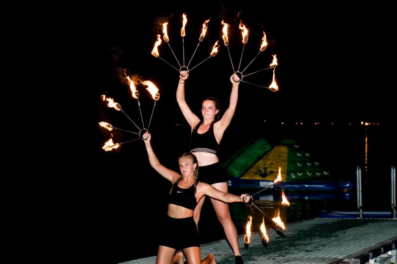 Camping Village Punta Navaccia Tuoro sul Trasimeno Bagian luar foto