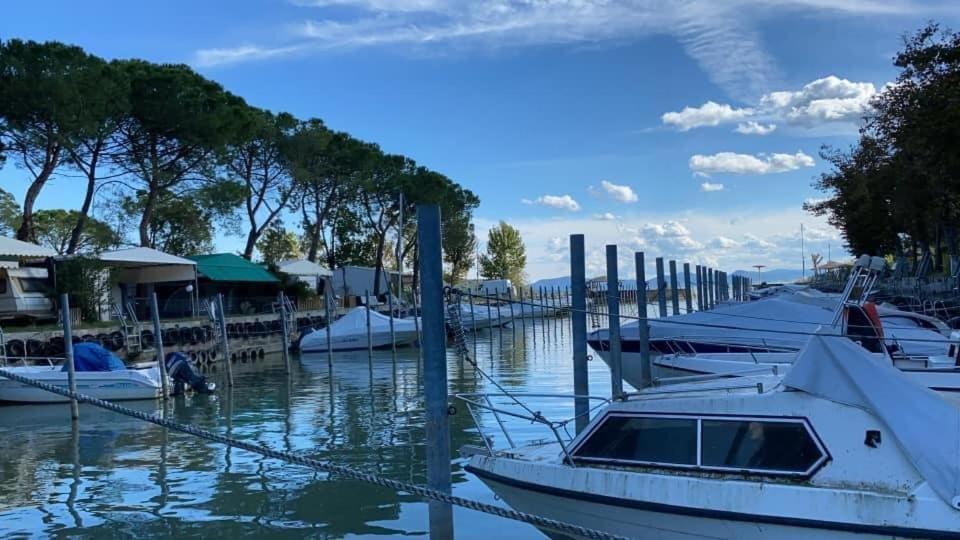 Camping Village Punta Navaccia Tuoro sul Trasimeno Bagian luar foto