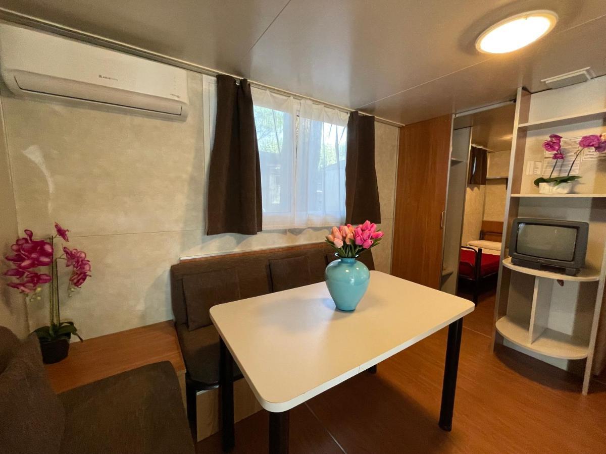 Camping Village Punta Navaccia Tuoro sul Trasimeno Bagian luar foto