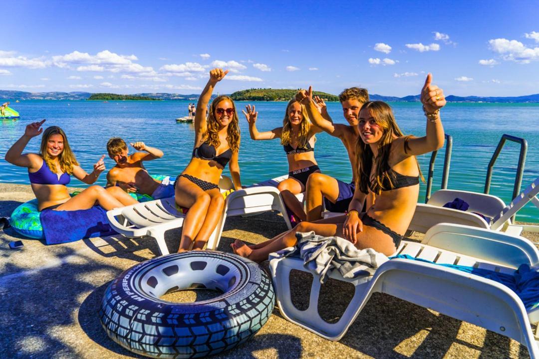 Camping Village Punta Navaccia Tuoro sul Trasimeno Bagian luar foto
