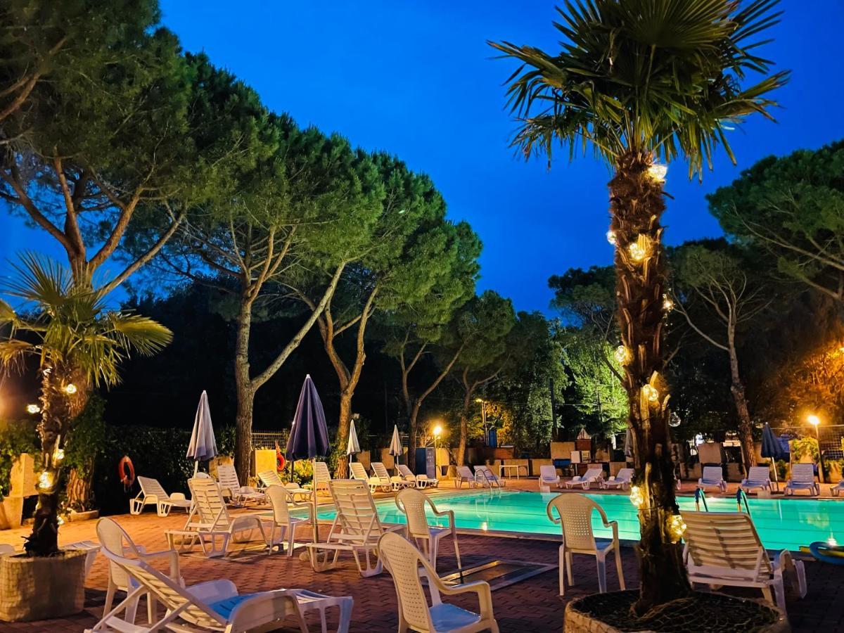 Camping Village Punta Navaccia Tuoro sul Trasimeno Bagian luar foto