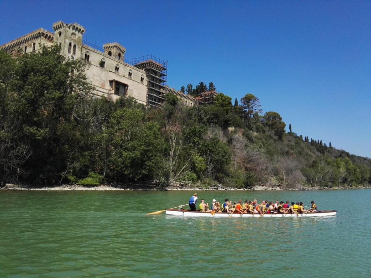 Camping Village Punta Navaccia Tuoro sul Trasimeno Bagian luar foto
