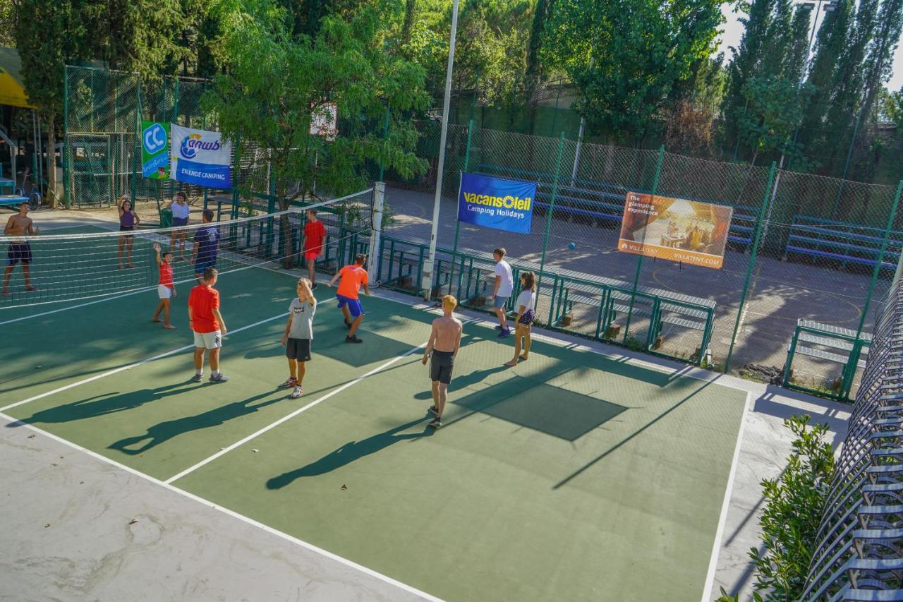 Camping Village Punta Navaccia Tuoro sul Trasimeno Bagian luar foto