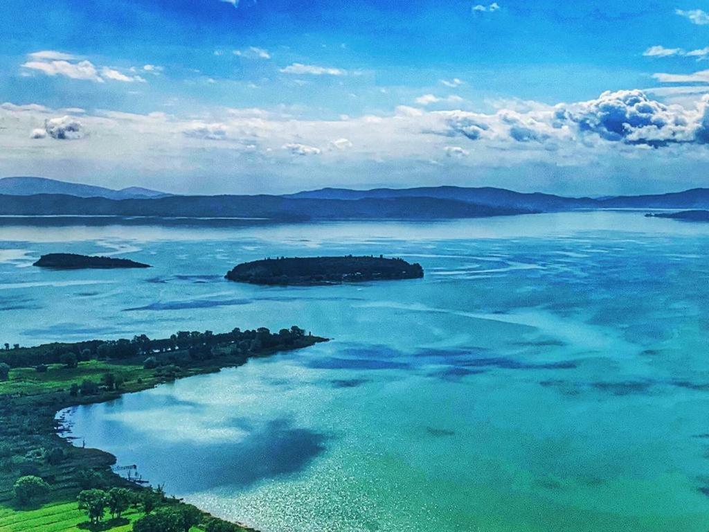 Camping Village Punta Navaccia Tuoro sul Trasimeno Bagian luar foto
