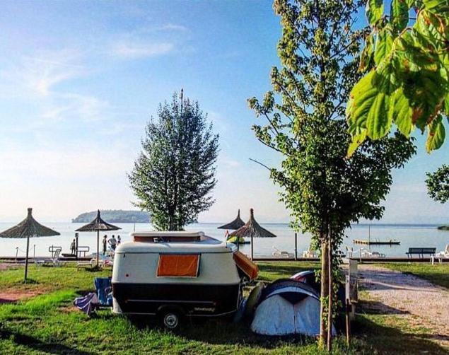 Camping Village Punta Navaccia Tuoro sul Trasimeno Bagian luar foto