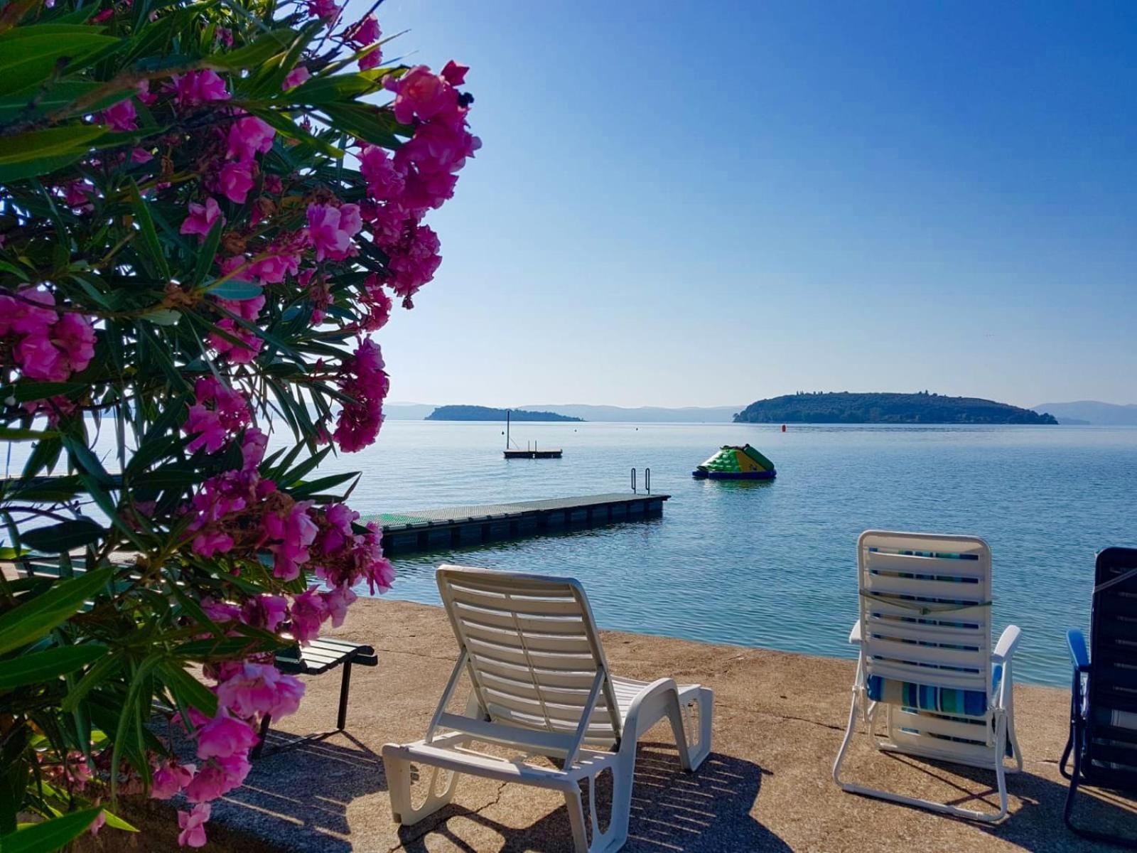 Camping Village Punta Navaccia Tuoro sul Trasimeno Bagian luar foto