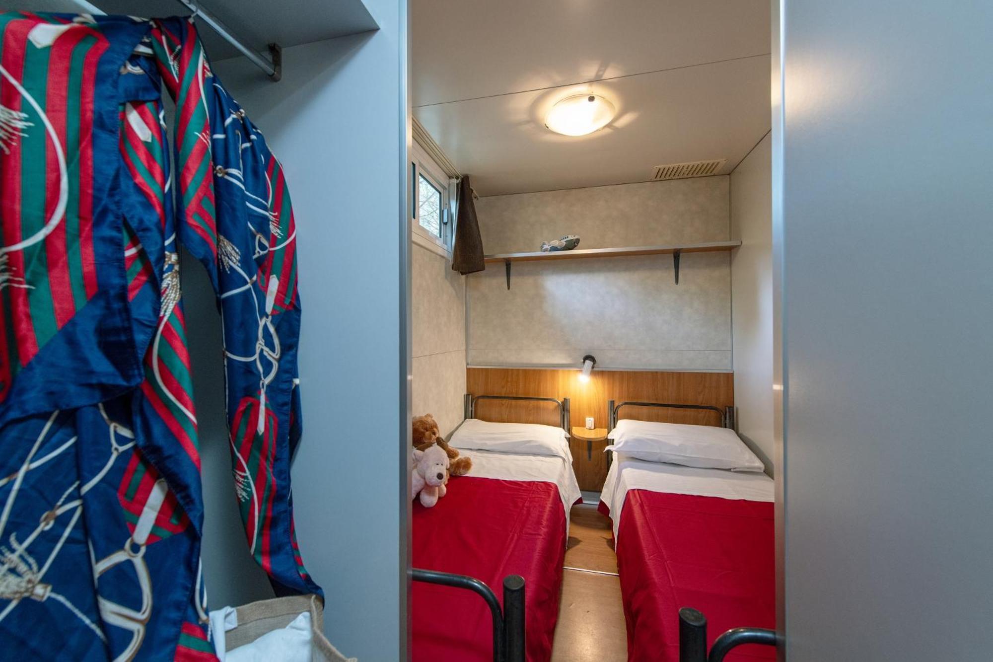 Camping Village Punta Navaccia Tuoro sul Trasimeno Bagian luar foto