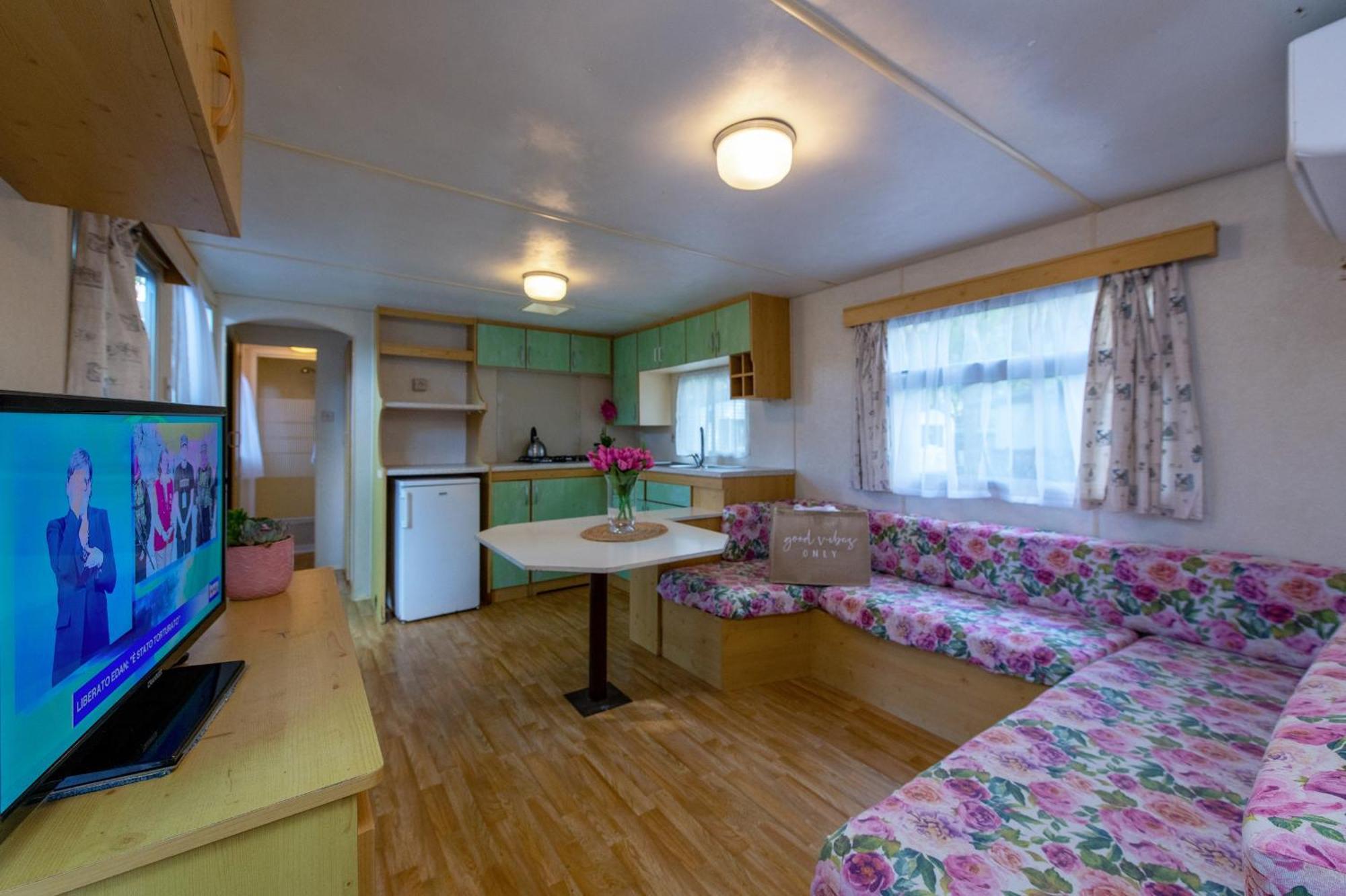 Camping Village Punta Navaccia Tuoro sul Trasimeno Bagian luar foto