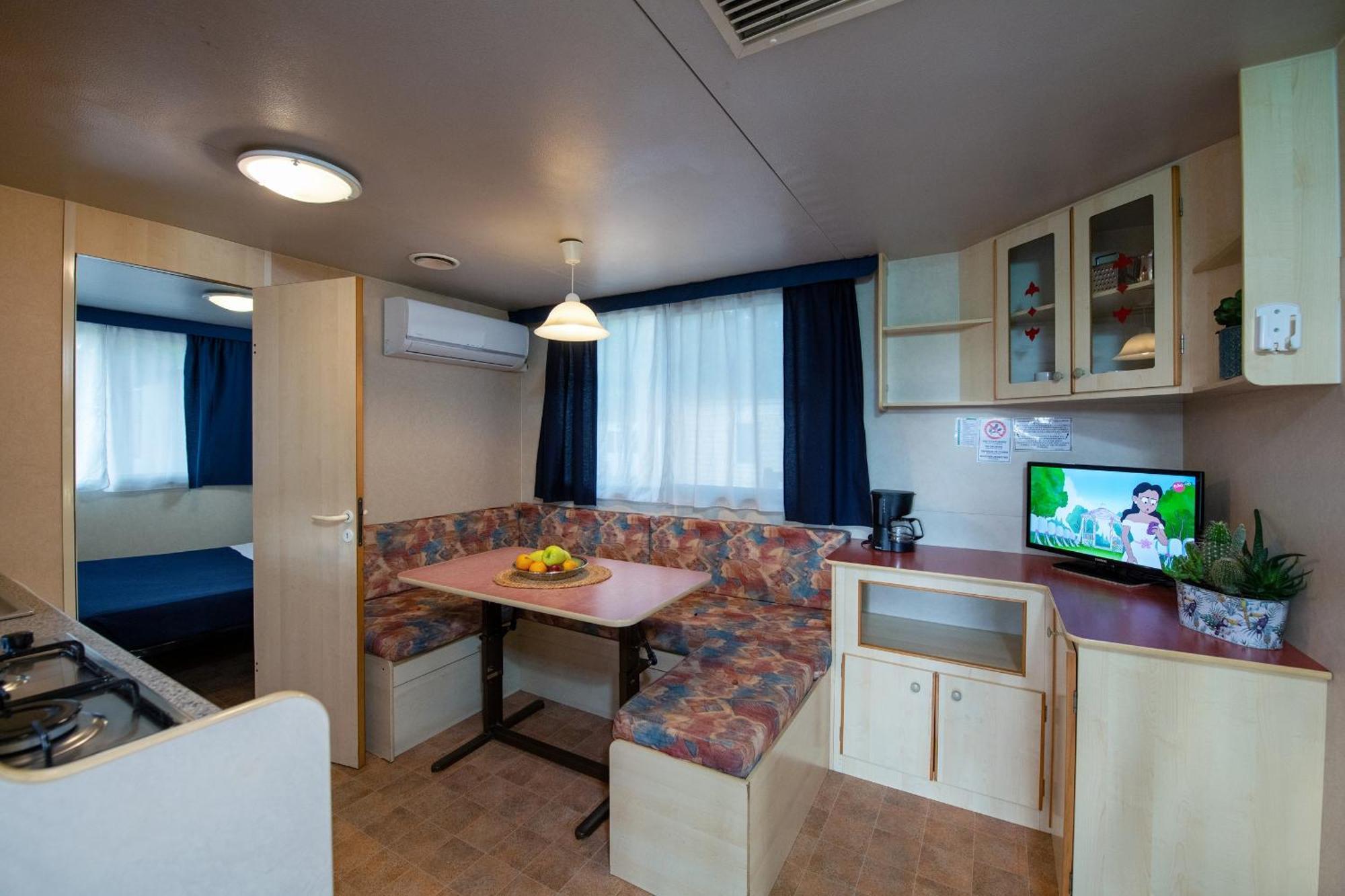 Camping Village Punta Navaccia Tuoro sul Trasimeno Bagian luar foto