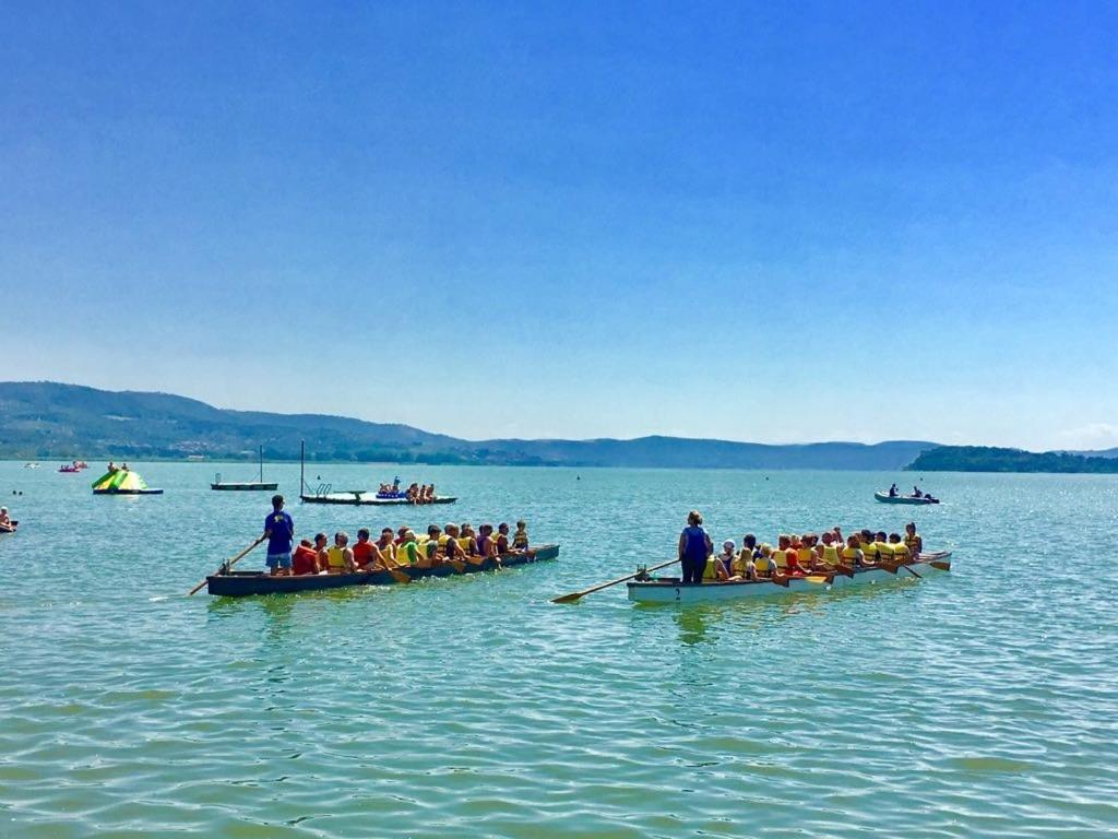 Camping Village Punta Navaccia Tuoro sul Trasimeno Bagian luar foto