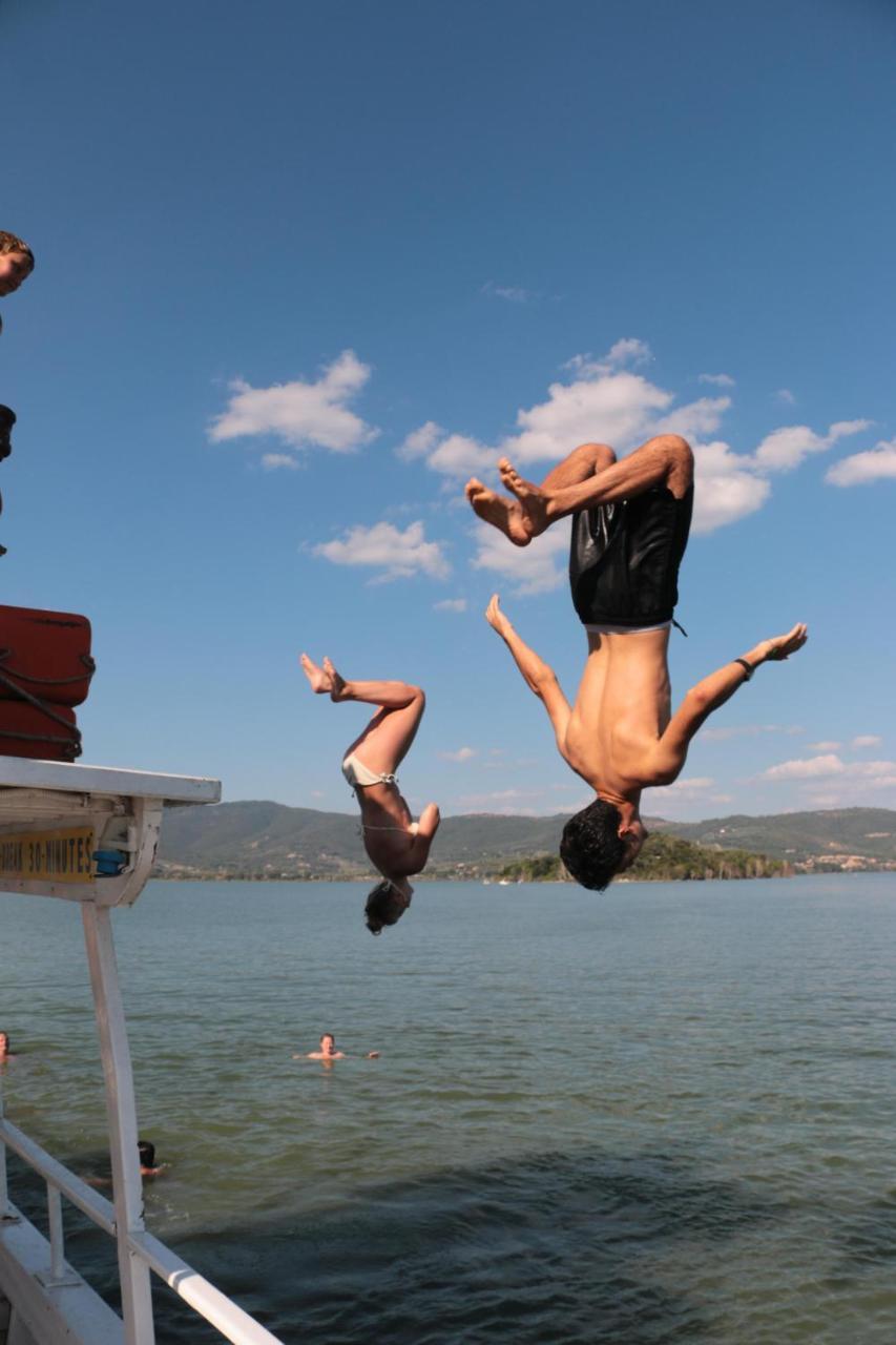 Camping Village Punta Navaccia Tuoro sul Trasimeno Bagian luar foto